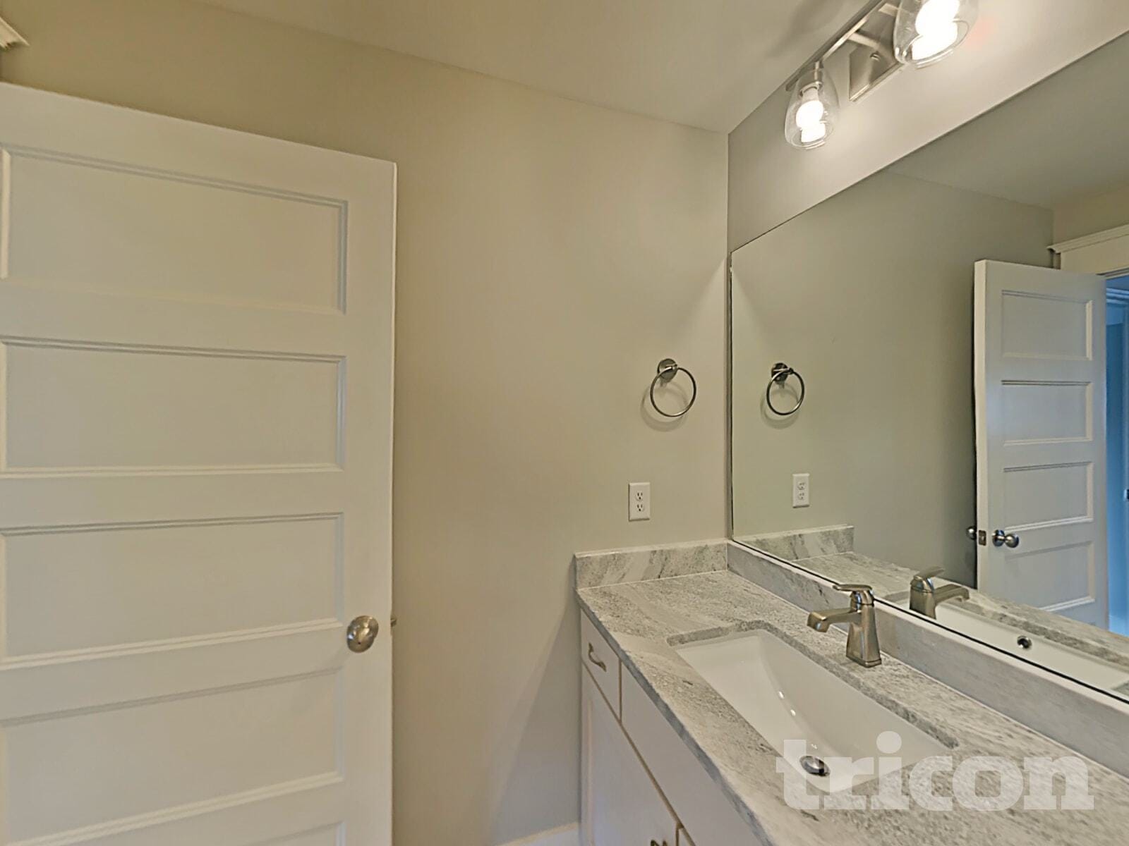 Building Photo - 1244 Hillwood Private Cove