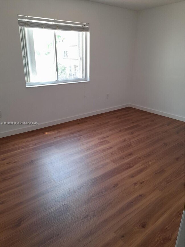 Building Photo - 551 NW 82nd Ave