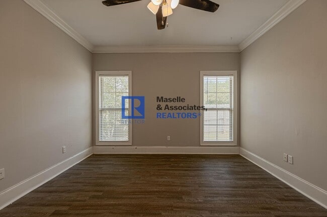 Building Photo - Beautiful 4 bedroom, 2 bathroom house in B...