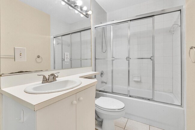 Building Photo - 10240 NW 33rd Pl