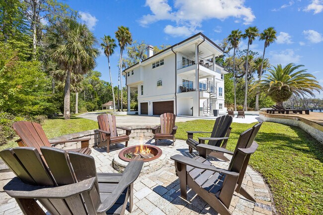 Building Photo - 14030 Mandarin Oaks Ln