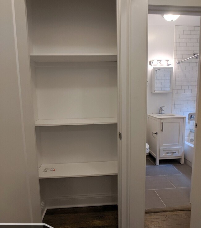 Building Photo - 2643 N Spaulding Ave