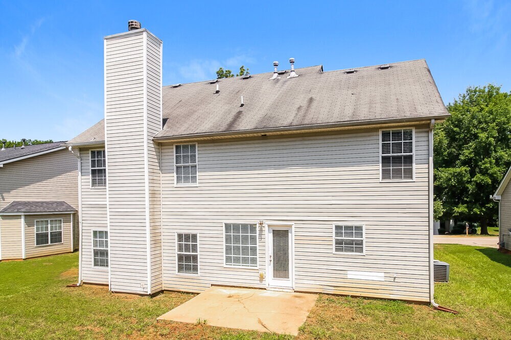 Building Photo - 1110 Ivey Ln