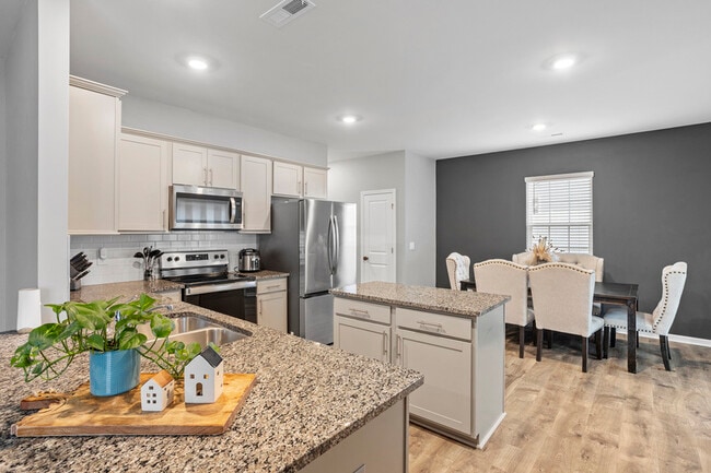 Building Photo - 68 Black Crk Dr