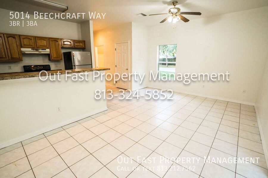 Building Photo - 5014 Beechcraft Way