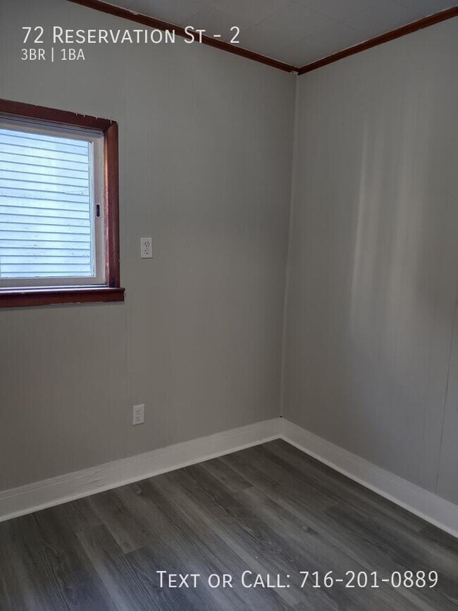 Building Photo - 72 Reservation St