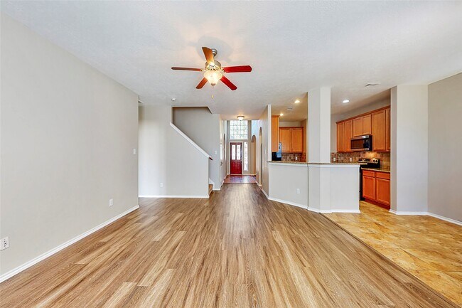 Building Photo - 8915 Headstall Dr