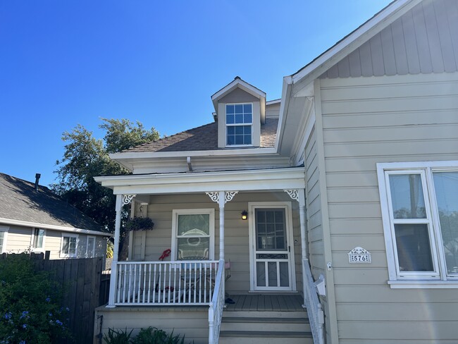 Building Photo - 576 Military E