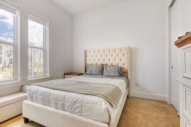 Building Photo - Resort-Style Furnished Lakefront Living in SilverLeaf | 100” Theater & Golf Cart Included