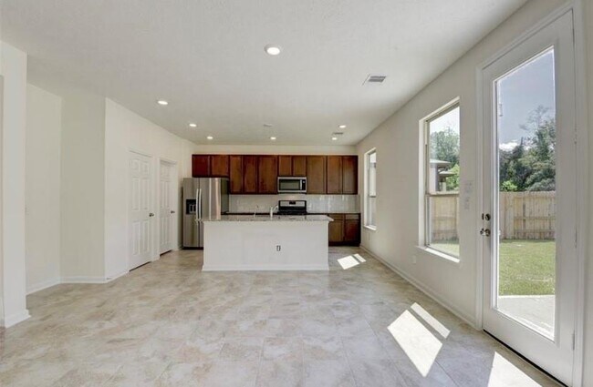 Building Photo - 4127 Mossy banks Ln