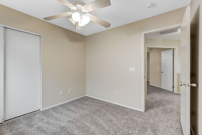 Building Photo - 2 Story 4 bedrooms 2.5 Bathrooms 2 car garage.