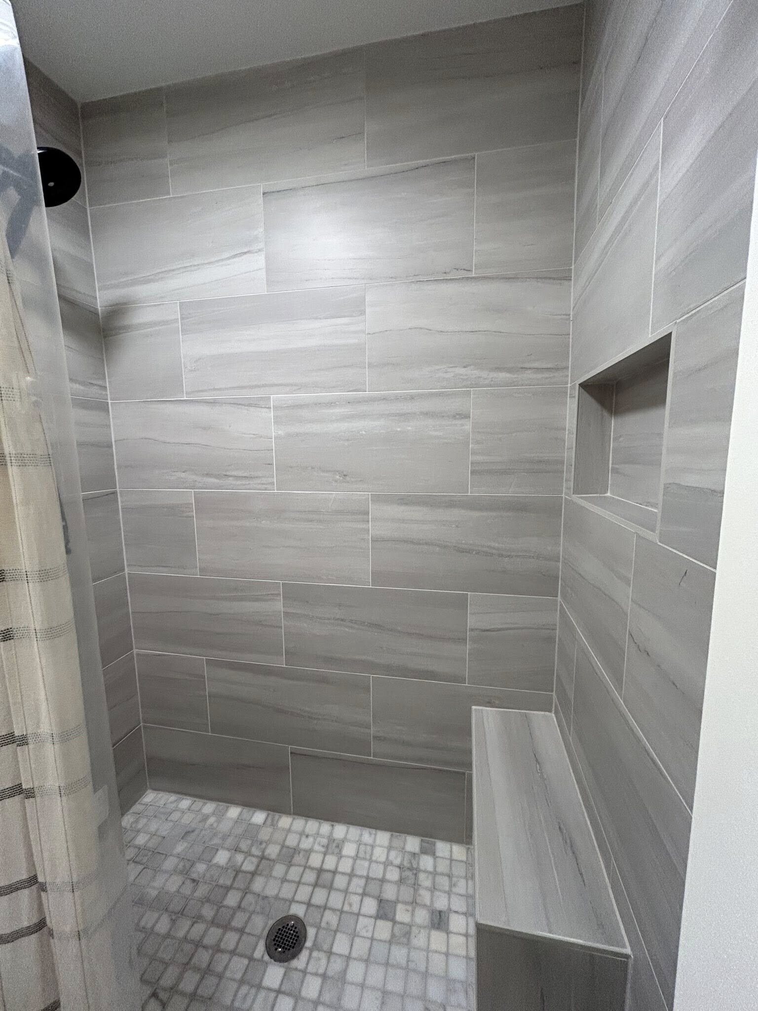 Upstairs Shower - 515 Bally Claire Ln