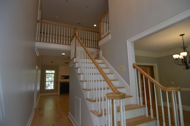 Building Photo - Beautiful, spacious home in The Preserve