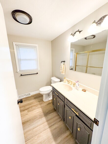 Building Photo - 615 W Timothy Dr