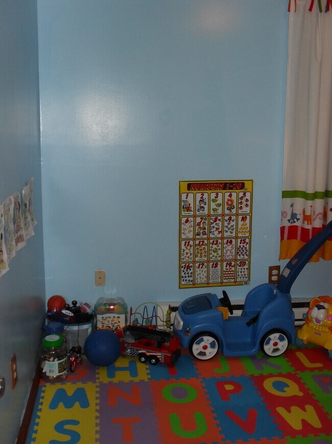 Building Photo - 7 Cypress Rd