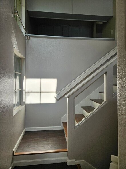 Building Photo - 15341 Hunsaker Ave