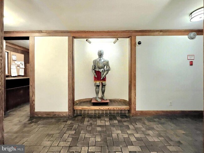 Building Photo - 1280 21st St NW