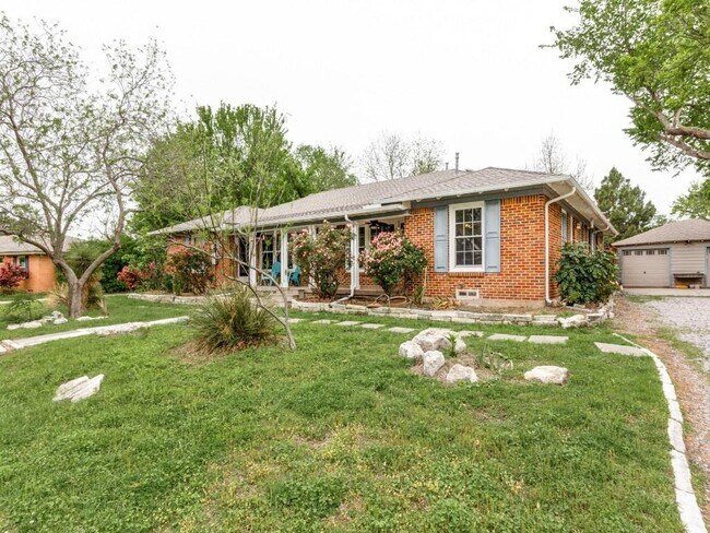 Building Photo - 9520 Ash Creek Dr