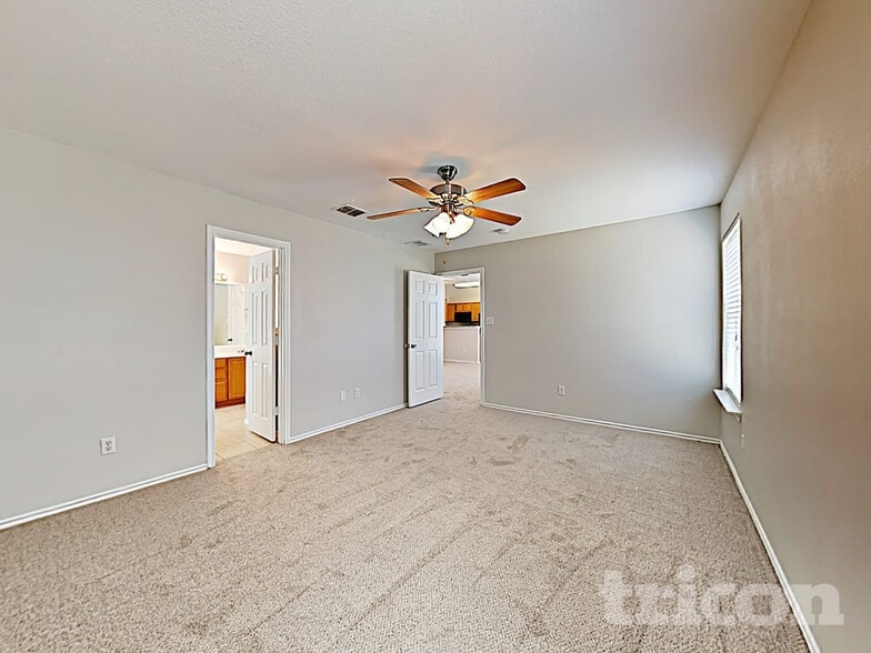 Building Photo - 3469 Cayman Dr