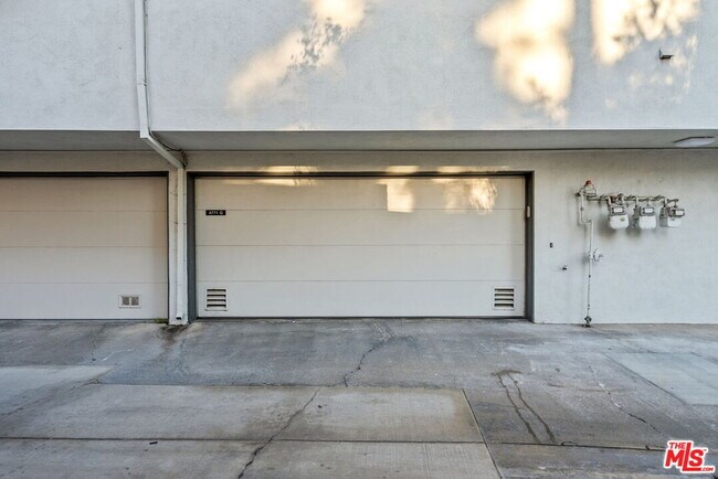 Building Photo - 4771 La Villa Marina