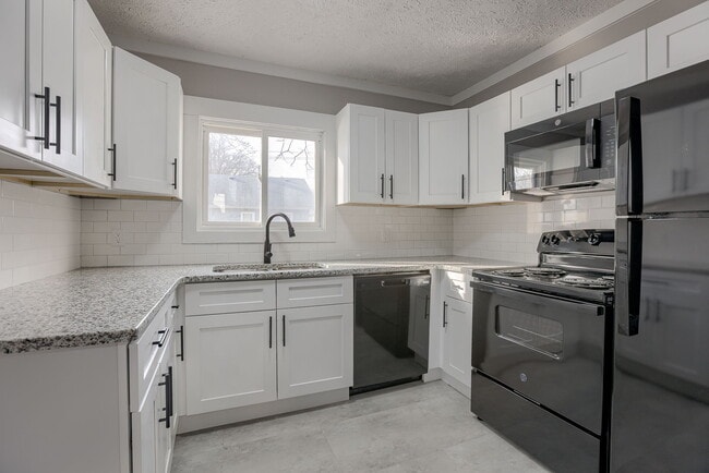 Building Photo - 4922 N 35th St