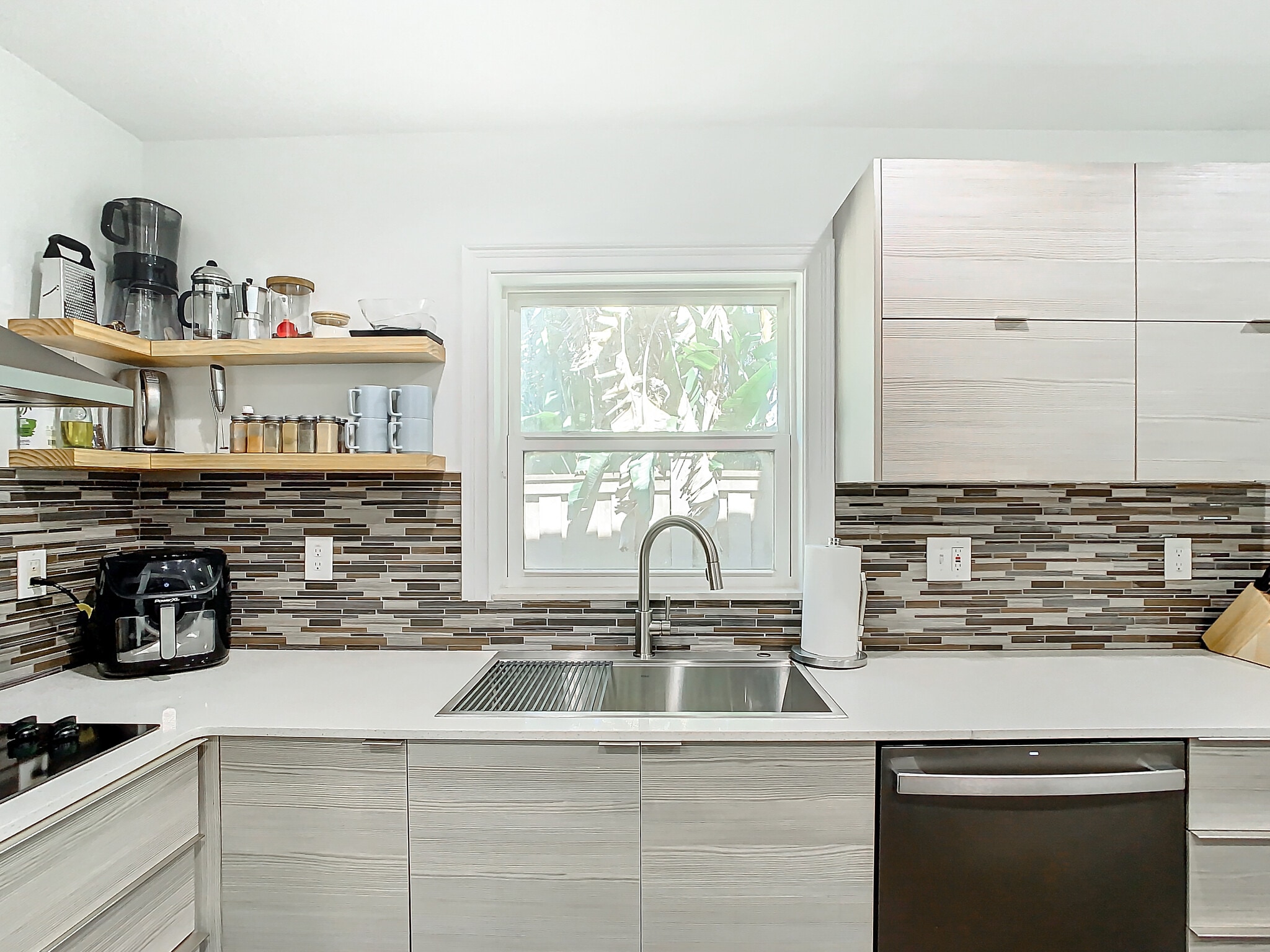 Kitchen - 1503 Wise Ave