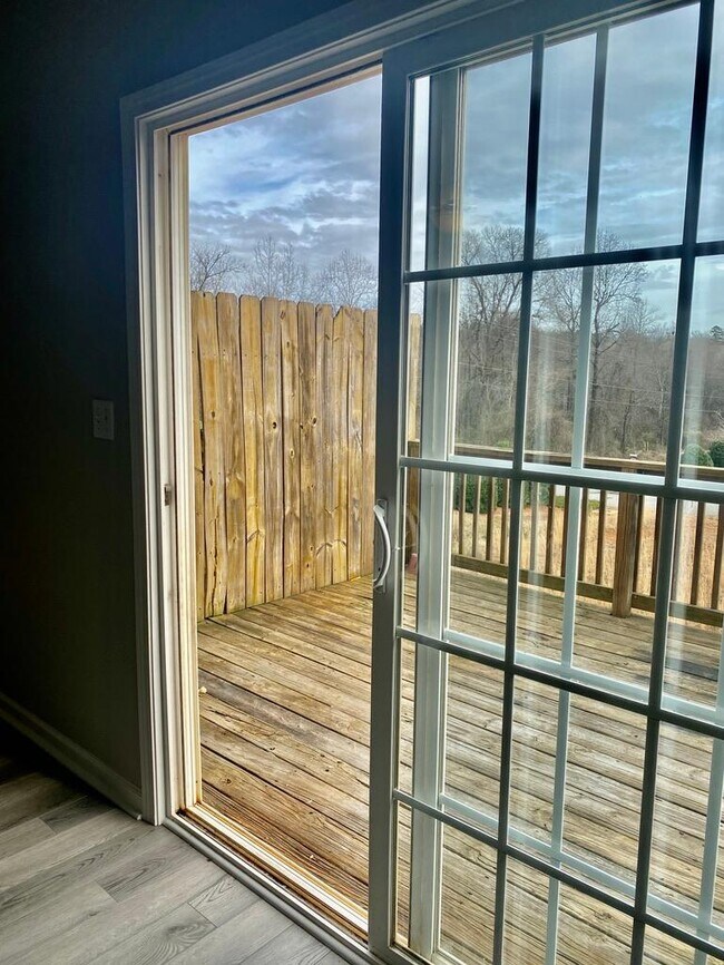 Building Photo - 110 Marbella Cir
