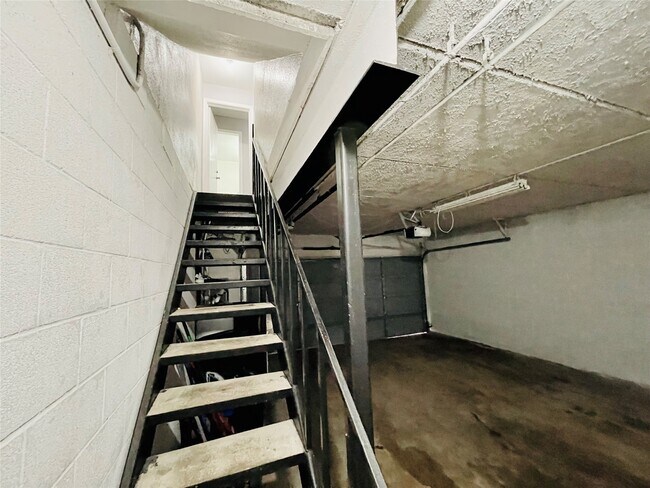 Building Photo - 2103 Place Rebecca Ln