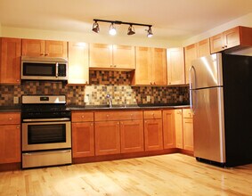 Building Photo - 51 N Champlain St