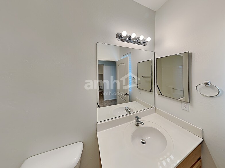 Building Photo - 21948 E Camina Plata