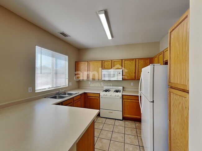 Building Photo - 11221 W Coronado Rd