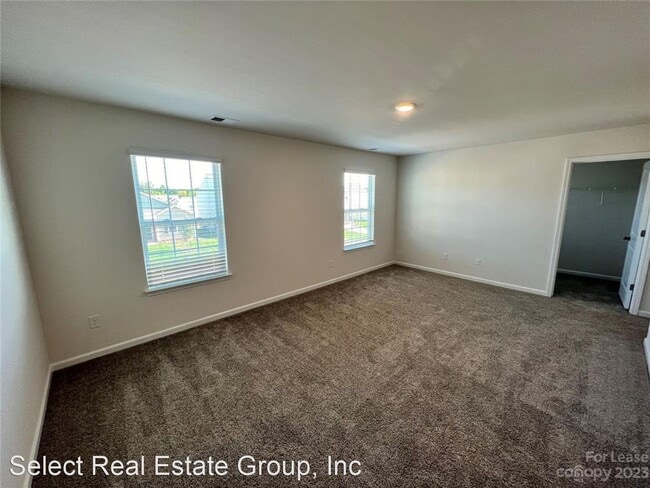 Building Photo - 5 br, 3 bath House - 106 Meadow View Drive
