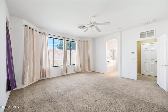 Building Photo - 10870 W Chase Ln