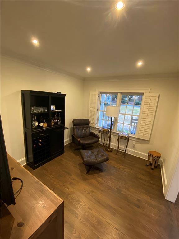 Building Photo - 2006 Fairway Cir NE