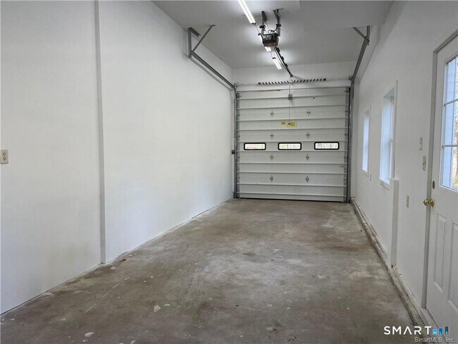 Building Photo - 1594 N Broad St