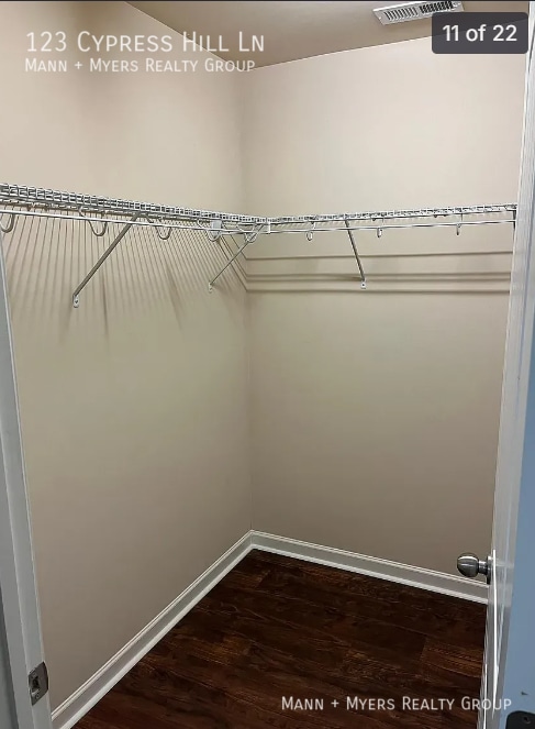 Building Photo - 123 Cypress Hill Ln