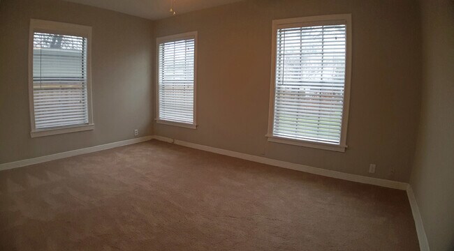 Building Photo - 1301 Aggie Ln