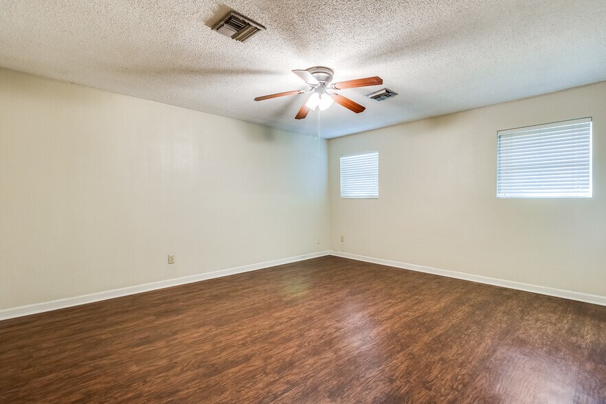Building Photo - 314 San Carlos Cir