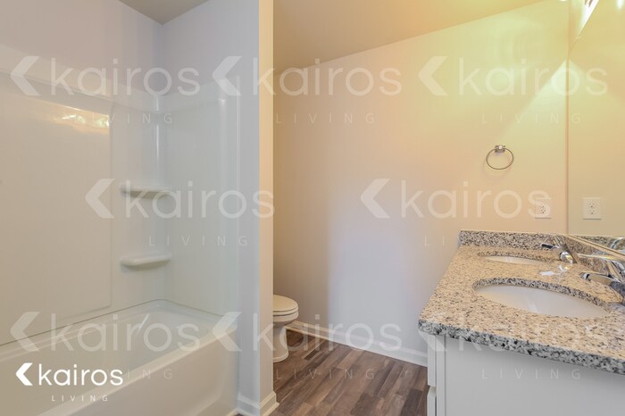 Building Photo - 841 VISTAMOUNT PATH