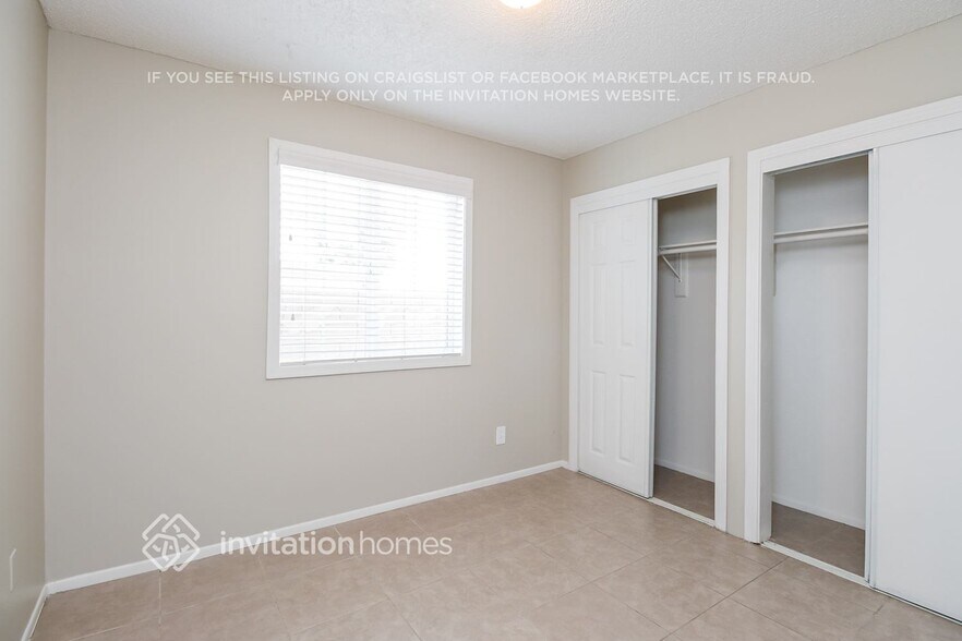 Building Photo - 2022 W Windrose Dr