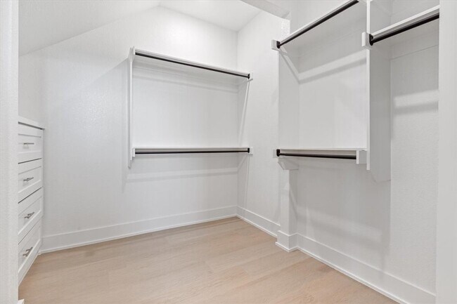 Building Photo - 7004 SW Orange Ave