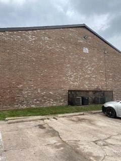 Building Photo - 8034 Antoine Dr