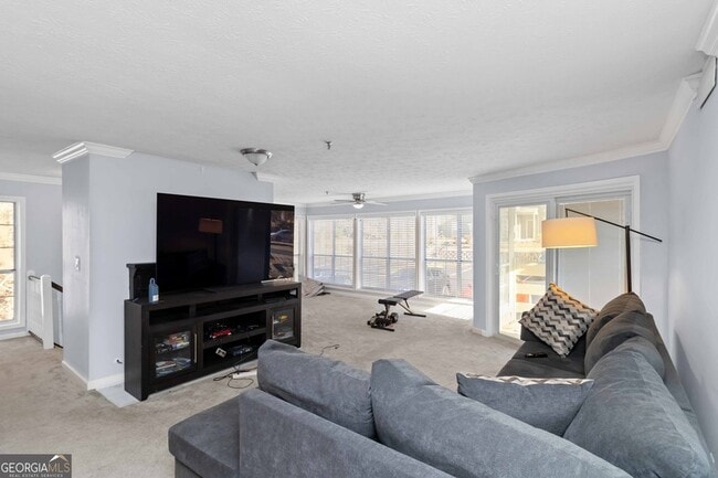 Building Photo - 2006 Riverview Dr