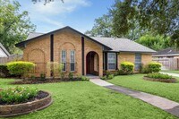 Building Photo - 12315 Whittington Dr