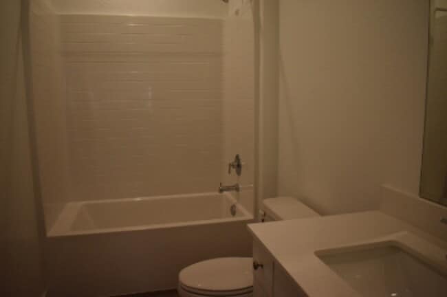 Building Photo - 4472 N San Miguel Ave