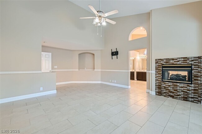 Building Photo - 7624 Desert Largo Ave