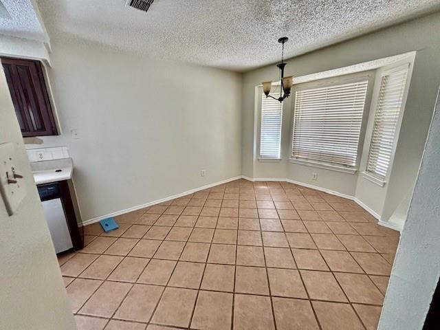 Building Photo - 2304 Vineyard Dr