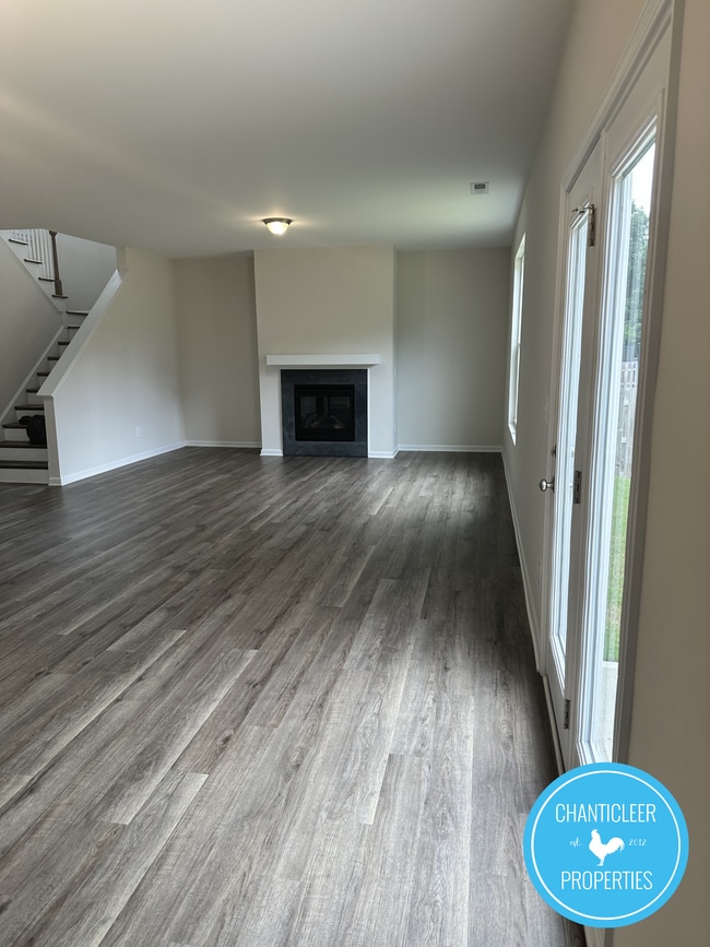 Building Photo - 2528 Reynolds Dr