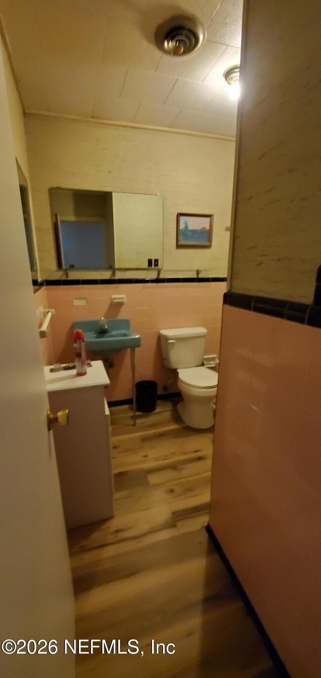 Building Photo - 101 Myers Ln