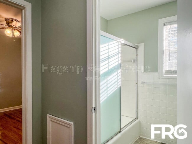 Building Photo - 111 W 15th St